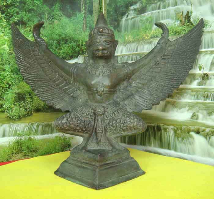(((วัดใจเคาะเดียวแดง))) พญาครุฑ เนื้อทองเหลืองผิวสนิมเขียว เครื่องหมายแห่งสิทธิอำนาจและความเป็นมงคลข
