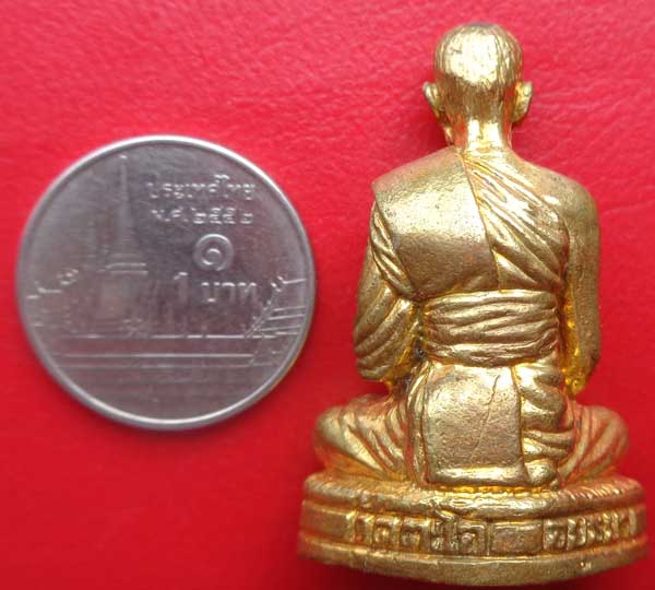 รูปเหมือนบูชาหน้ารถ หลวงพ่อรวย วัดตะโก อยุธยา เนื้อทองทิพย์ มีโค๊ด สวยๆแท้ๆจากวัดครับ