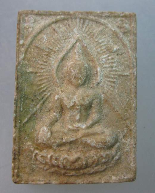 พระเนื้อผงไม่ทราบที่ครับ
