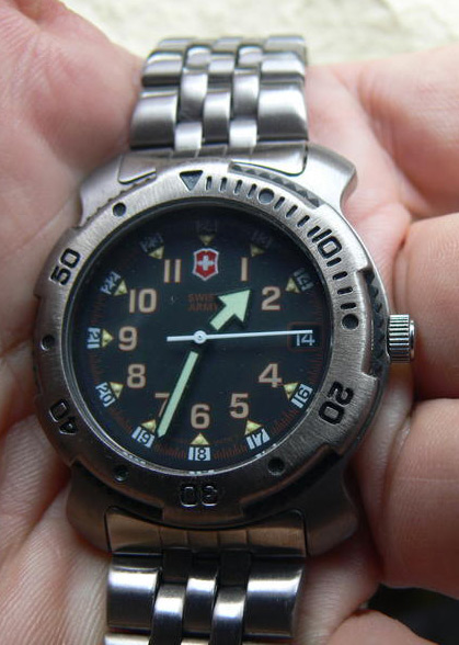 นาฬิกา SWISS ARMY ของแท้ มีกล่อง