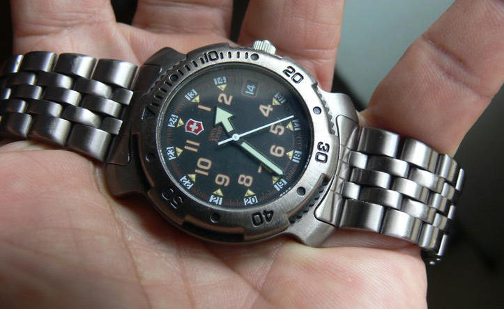 นาฬิกา SWISS ARMY ของแท้ มีกล่อง