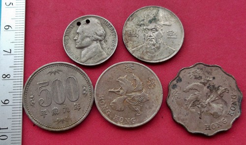 วัดใจเริ่ม 10 บาท กับ เหรียญ ที่ระลึก ..AT590