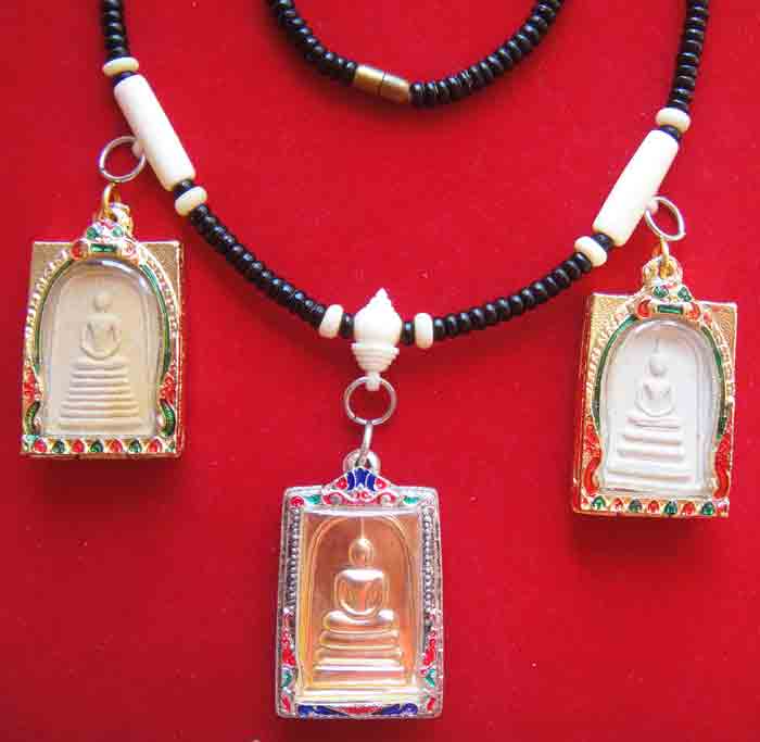 ((วัดใจเคาะเดียวแดง)))สร้อยผสมเม็ดกะลาตาเดียว+หัวกลางขุนกระดูกช้าง ความยาว ๒๔ นิ้ว แบบ ๓ ห่วง 