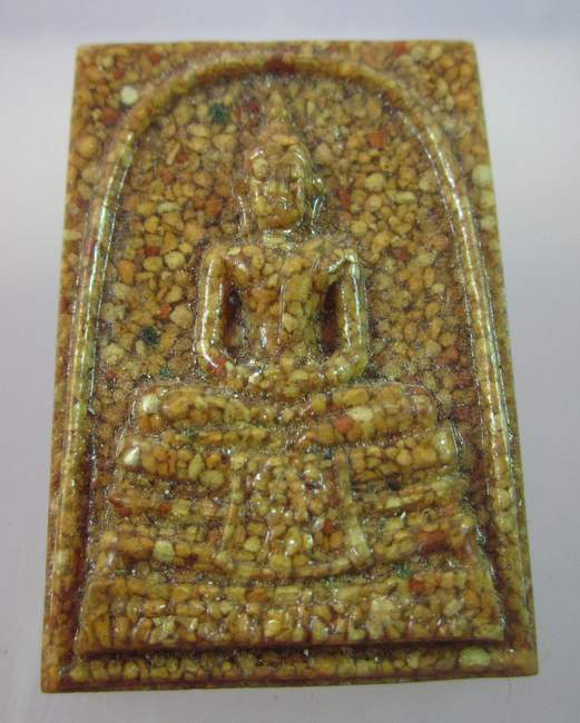 หลวงพ่อโสธรเนื้อกระเบื้องหลังคาโบสถ์ (หลังเก่า) วัดโสธรวรารามวรวิหาร