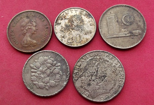 วัดใจเริ่ม 10 บาท กับ  เหรียญ ที่ระลึก   ..AT683