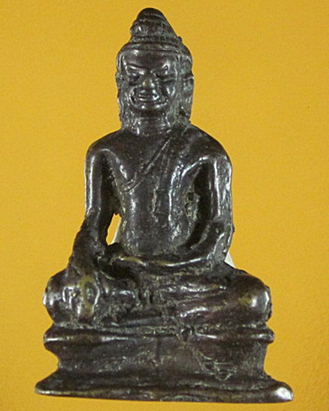 พระพุทธหล่อพิมพ์ลพบุรีไม่ทราบที่ครับ