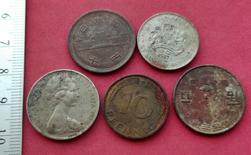 วัดใจเริ่ม 10 บาท กับ  เหรียญ ที่ระลึก ....AT747