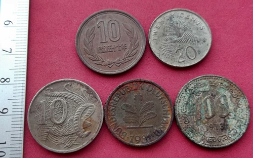 วัดใจเริ่ม 10 บาท กับ  เหรียญ ที่ระลึก ....AT747