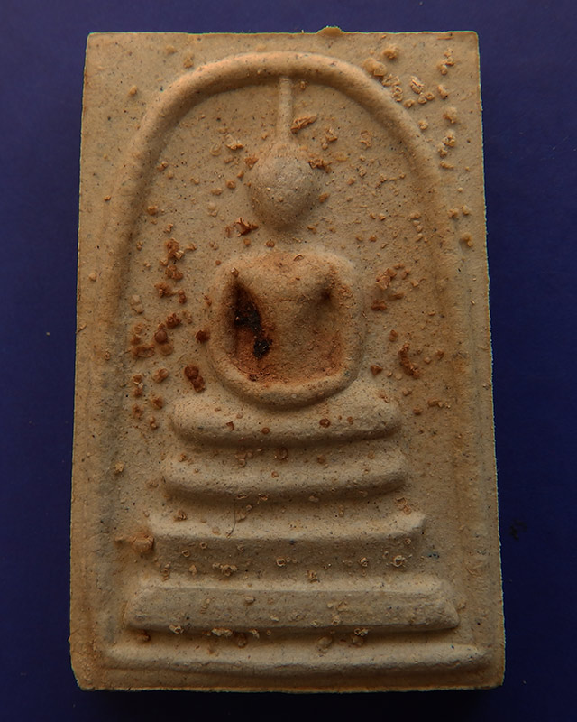 3.สมเด็จข้าวก้นบาตร รุ่นแรก หลวงปู่คำบุ วัดกุดชมภู โค้ดรวย+เลข พร้อมกล่องเดิม