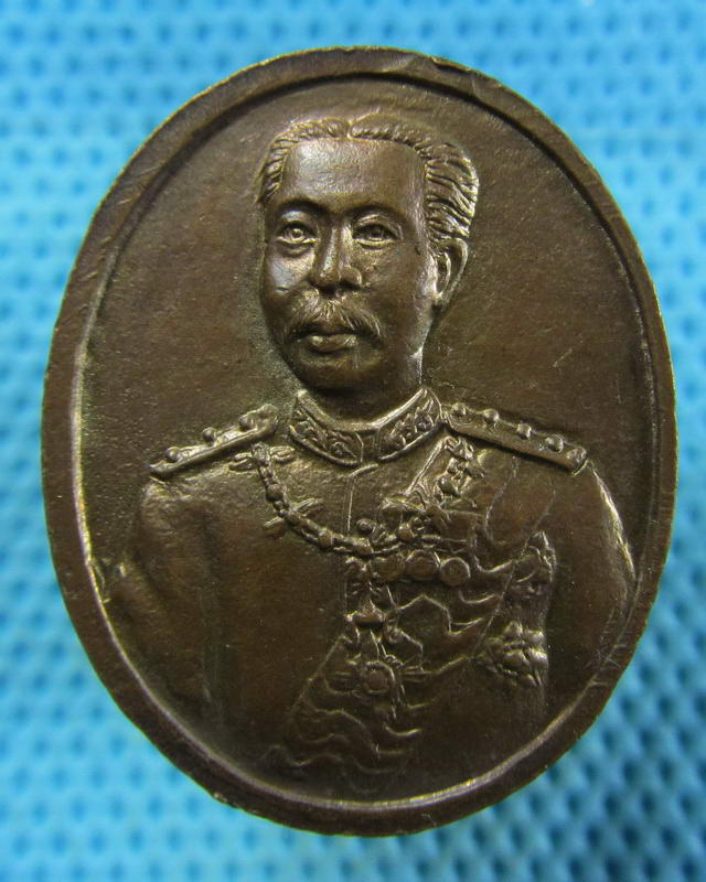 เหรียญหลวงพ่อศรีสวรรค์ วัดนครสวรรค์ หลังรัชกาลที่ 5 ปี ๒๕๔๖...เริ่ม20บาท( 14/11/57-88 )