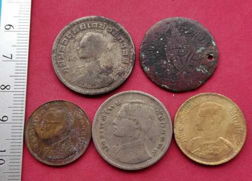 วัดใจเริ่ม 10 บาท กับ เหรียญ ที่ระลึก   ..AT876