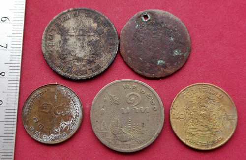 วัดใจเริ่ม 10 บาท กับ เหรียญ ที่ระลึก   ..AT876