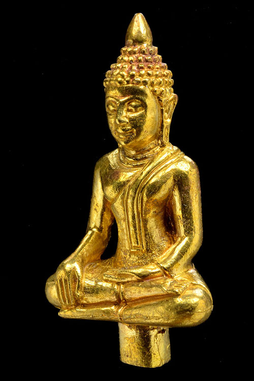 พระยอดธง รุ่น “มหาราช ๘๐ พรรษา” เนื้อผสมทอง โดยสมเด็จพระเทพรัตนราชสุดาฯ