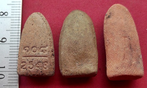 วัดใจเริ่ม 10 บาท กับ  พระรอดเนื้อดิน  ..AT696