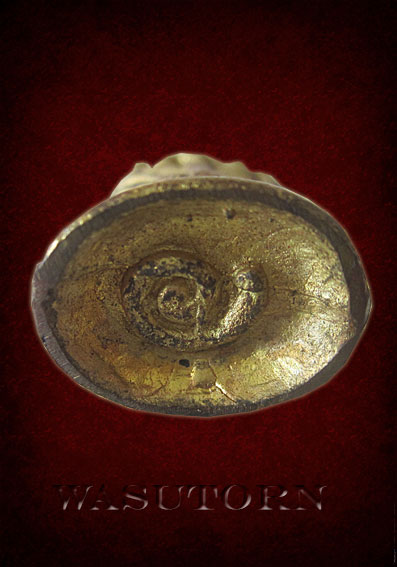 พระกริ่ง ตั๊กแตน เนื้อทองทิพย์ วัดชายนา 