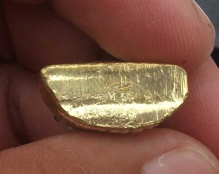 รูปเหมือนปั้ม หลวงพ่อเมียน  กัลฺยาโณ วัดจะเนียงวนาราม จ.บุรีรัมย์ เนื้อทองเหลือง เบอร์ ๙  