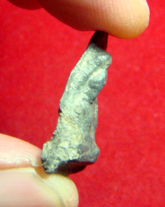 พระร่วงนั่งกรุหินตั้งเนื้อชินเงิน จ.สุโขทัย