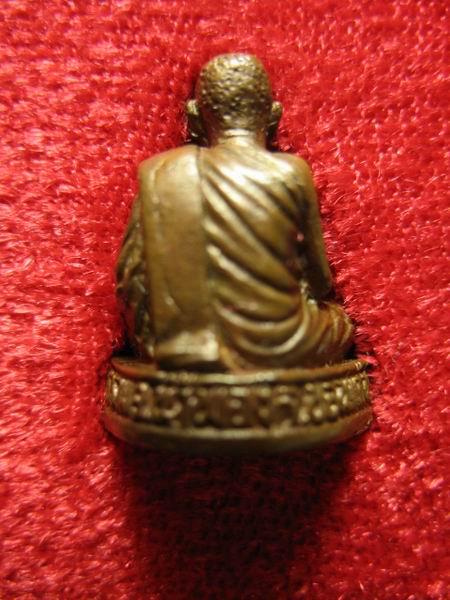 200.- รูปหล่อ หลวงปู่หิน วัดโพธาราม จ.ขอนแก่น