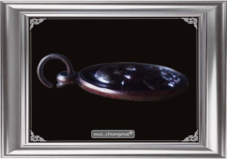 1.เหรียญเจริญพรล่าง เนื้อทองแดง หลวงปู่คำบุ วัดกุดฃมภู ปี 2553 สวยเดิมๆครับ