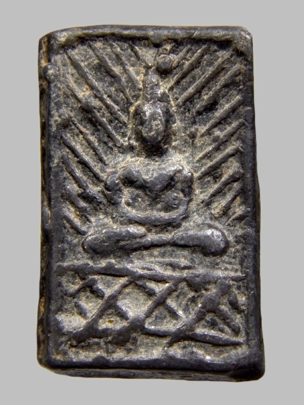 หลวงปู่ศุข วัดปากคลองมะขามเฒ่า No.15 พิมพ์ฐานบัวตารางข้างรัศมี เนื้อชินตะกั่ว