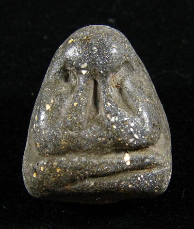 พระปิดตา เนื้อหามวลสารดี ไม่ทราบที่ครับ