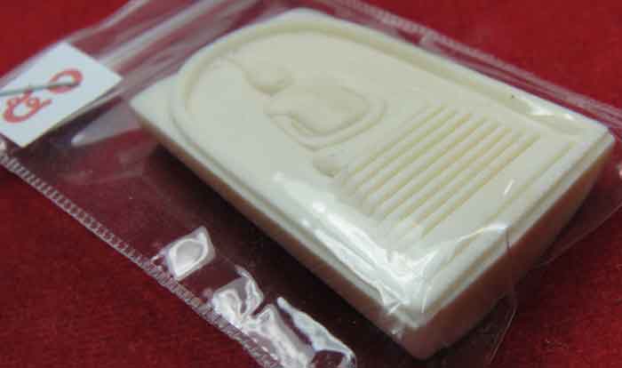 (((วัดใจ10 บาทเคาะเดียวแดง)))พระสมเด็จ 9 ชั้นแกะจากเปลือกงาช้างแท้จากเปลือกงาติดแก้มช้าง สวย ๆ ไม่แพ