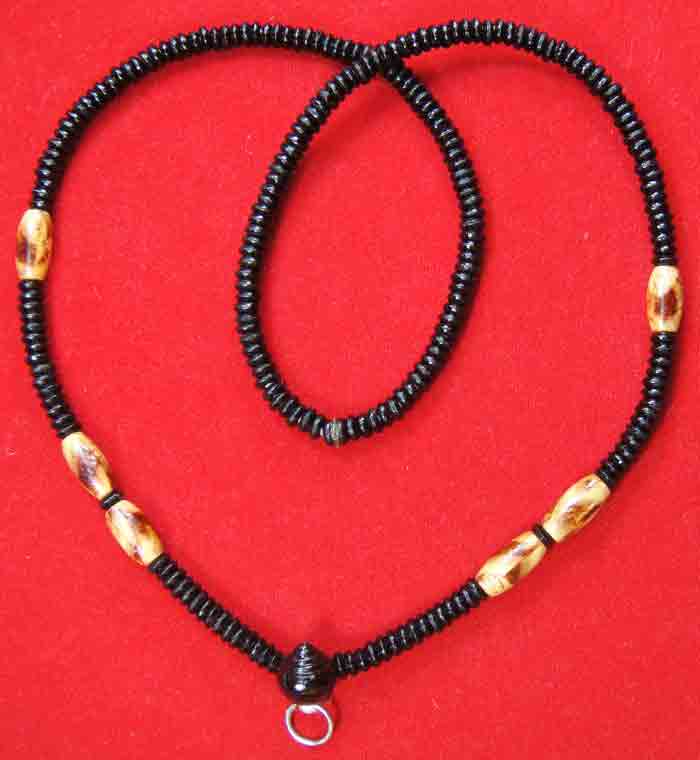 (((วัดใจ 10 บาทเคาะเดียวแดง)))สร้อยผสมเม็ดกะลาตาเดียว+หัวกลางไม้พยุง ความยาว ๒๔ นิ้ว แบบ ๑ ห่วง ๒ เ