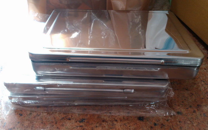 กล่องสแตนเลสใส่พระ 3 ใบ