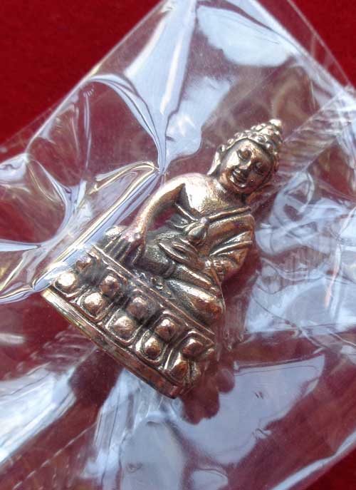 (((รุ่นสุดท้ายครับพระชัยวัฒน์มหามงคล ๘ รอบ ((เนื้อนวะ)) ๑ ใน 499 องค์ หลวงปู่ทิม วัดพระขาว โค๊ด+หมาย