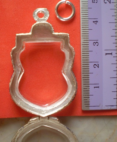 ตลับเงินลงยาเต็มใบ  ใส่เหรียญเสมา  เคาะเดียว  