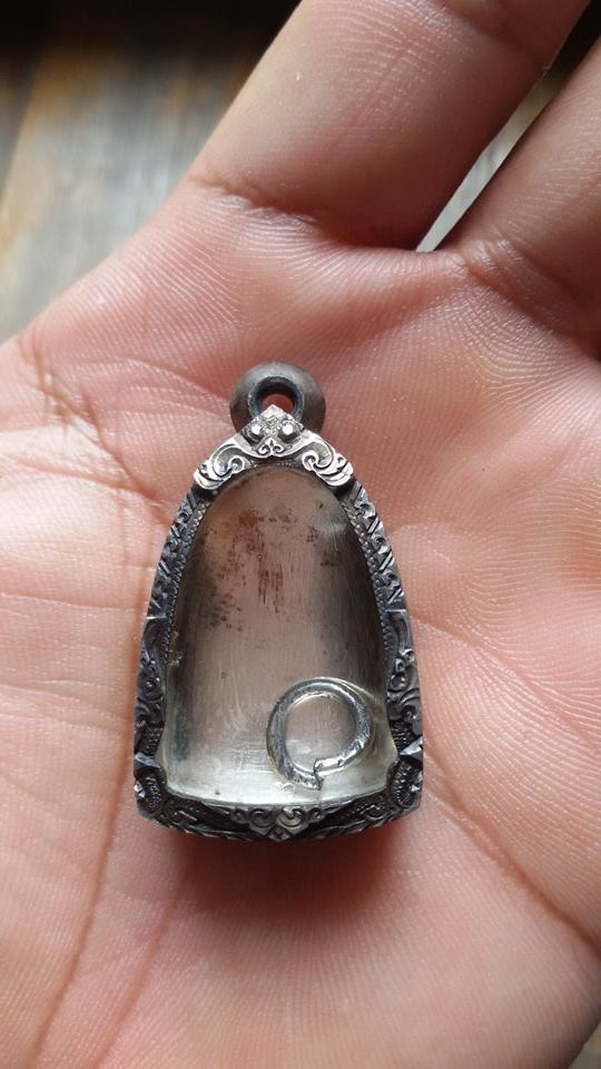 ตลับเงิน งานเก่าแกะมือ ใส่รูปหล่อใหญ่ทั่วไปหลวงพ่อเงิน วัดบางคลาน ใส่ได้