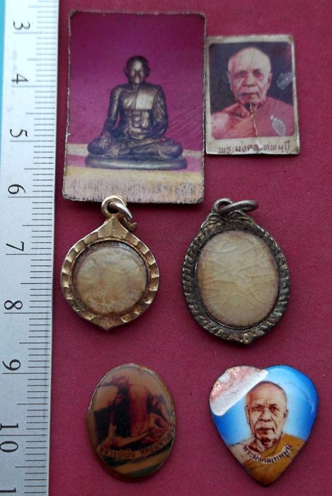 วัดใจเริ่ม 10 บาท กับ รูปถ่าย ล็อกเก็ต พระเกจิ   ..AV254