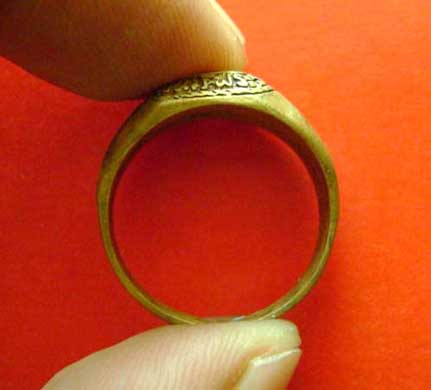 แหวน พระธาตุพนม ไม่รู้ปี สวย กว้าง 1.8 ซม