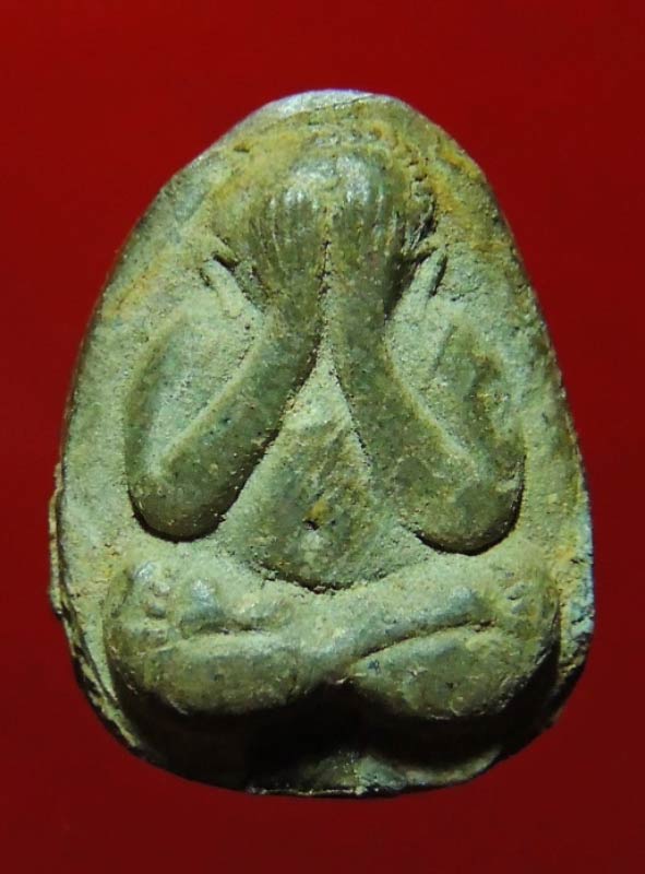 ปิดตายันต์ดวงเล็ก ลป.โต๊ะวัดประดู่ฉิมพลีเนื้อผงใบลานปี 2521 สภาพน่ารัก น่าบูชา