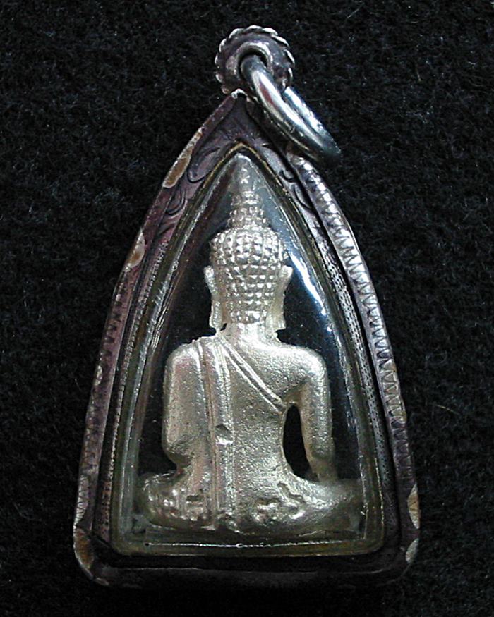 หลวงพ่อพระใส เสาร์๕ ปี๓๖ เนื้อเงิน เลี่ยมเงิน