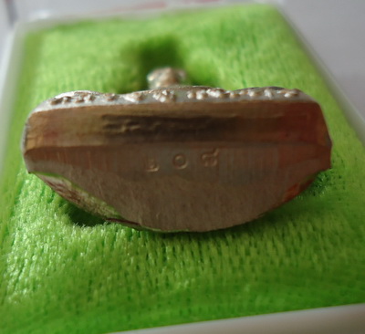 รูปเหมือนปั้ม อนันตะโลหะธาตุ  (เนื้ออัลปาก้า) หลวงปู่จันทร์ วัดซับน้อย จ.เพชรบูรณ์ หมายเลข๒o๘