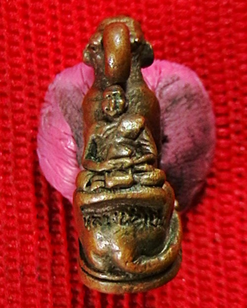 เสือทองแดง หลวงพ่อเปิ่น วัดบางพระ  