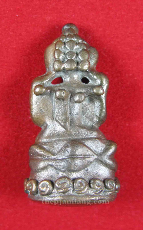 พระกริ่งตั๊กแตนบัวเล็บช้าง หลวงพ่ออุ้น วัดตาลกง เนื้อทองแดง ปี 2548