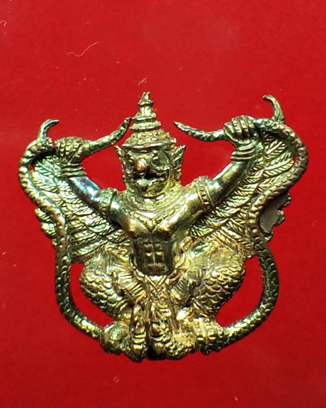 พญาครุฑหลวงปู่ผาด วัดไร่ จ.อ่างทอง ปี 2554 รุ่นสุดท้าย