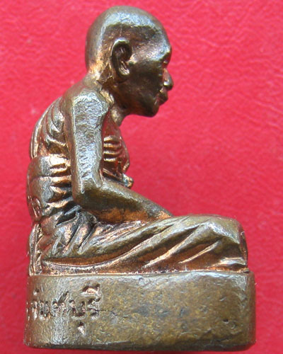 รูปหล่อหลวงปู่เชย อมโร เขาเจ้าหลาว จันทบุรี