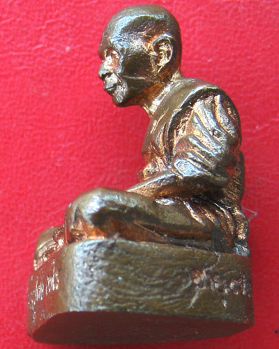 รูปหล่อหลวงปู่เชย อมโร เขาเจ้าหลาว จันทบุรี