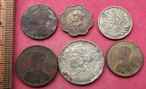 วัดใจเริ่ม 10 บาท กับ เหรียญ ที่ระลึก  ..AV952