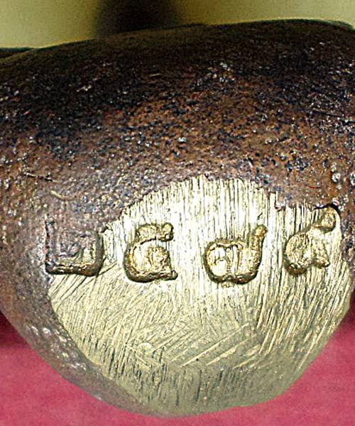 หล่อโบราณดินไทย รุ่นเลื่อนสมณศักดิ์ หลวงพ่อตัด วัดชายนา ปี51 ตอกโค๊ตด้านหลัง  (0136)