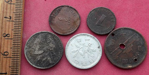 วัดใจเริ่ม 10 บาท กับ เหรียญ ที่ระลึก  ..AW36