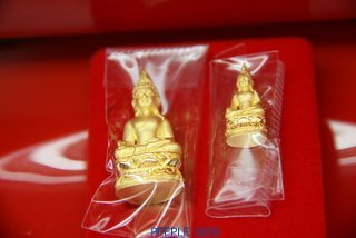 พระกริ่งพระไพรี-พระชัยวัฒน์ วัดบวรนิเวศวิหาร (2องค์)  h117