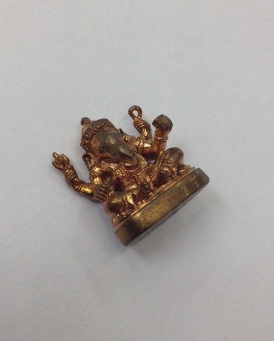 พระพิฆเนศ รุ่นบังเกิดทรัพย์ ปี49 เนื้อสัตตโลหะ ปลุกเสกโดย หลวงปู่หงษ์ ณ ปราสาทพนมรุ้ง กล่องเดิม