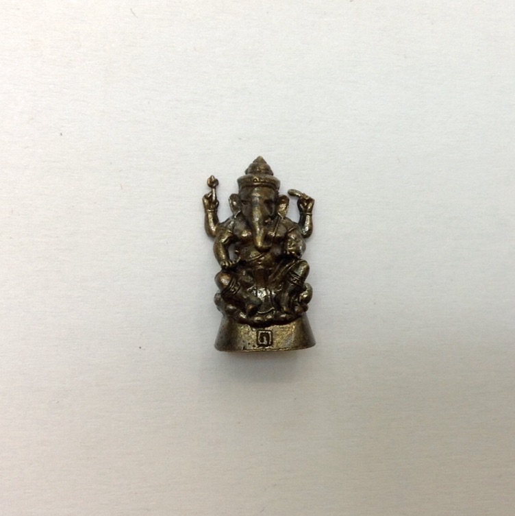 พระพิฆเนศวร์ รุ่นทรงพล ที่ระลึก 45 ปี คณะอักษรศาสตร์ มหาวิทยาลัยศิลปากร กล่องเดิม