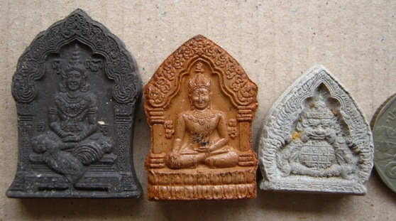 3 รุ่น 3 องค์ หลวงพ่อเขียว วัดระเว จ.นครราชสีมา