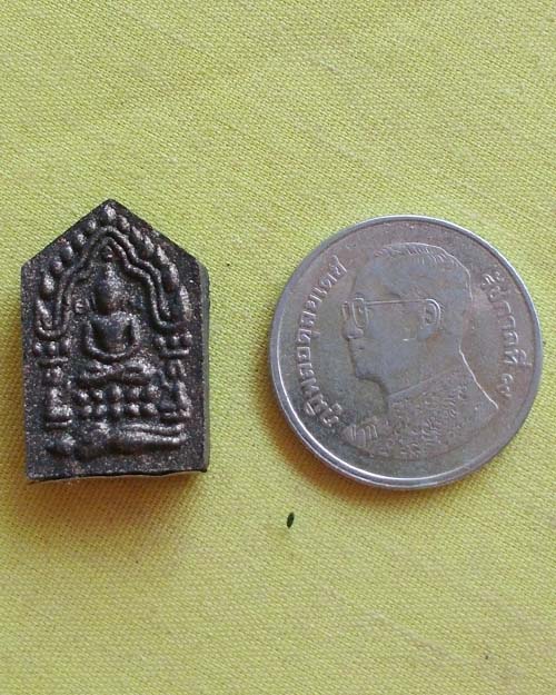 ขุนแผนผงพรายกุมารพรายนิลกาฬพิมพ์เล็ก รุ่น"มนต์มหาจินดามณี"ญาท่านเขียน ปุญฺญกาโม จ.อุบลฯ(เคาะเดียว) 3