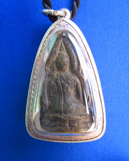 พระพุทธชินราชอินโดจีนหน้านาง พิมพ์ A หูขีด มือแตก